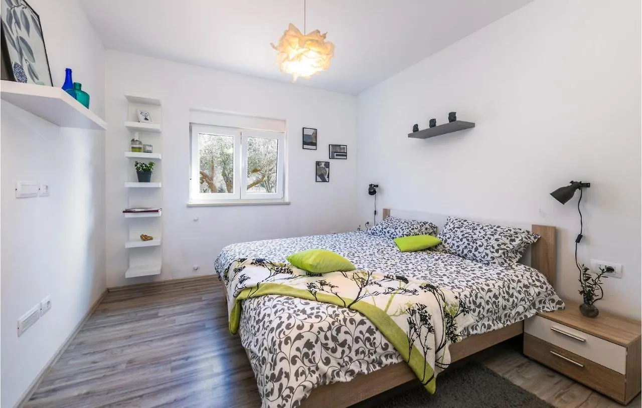 Holiday home Gorgeous Home In Fazana With Wifi